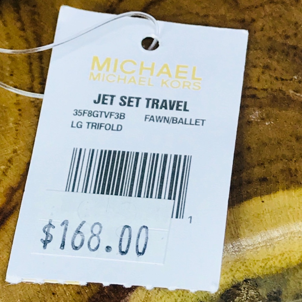 Michael Kors Jet Set Large Trifold Wallet - Picture 8 of 8